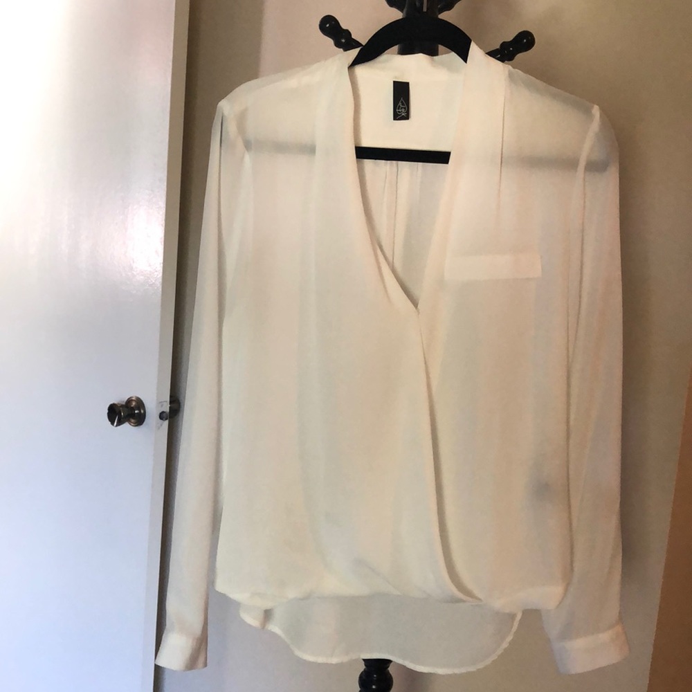 White loose fit blouse